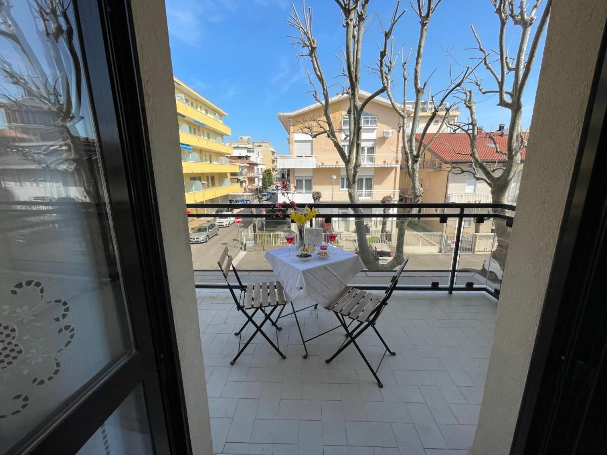 Hotel Abay Rimini Exterior photo