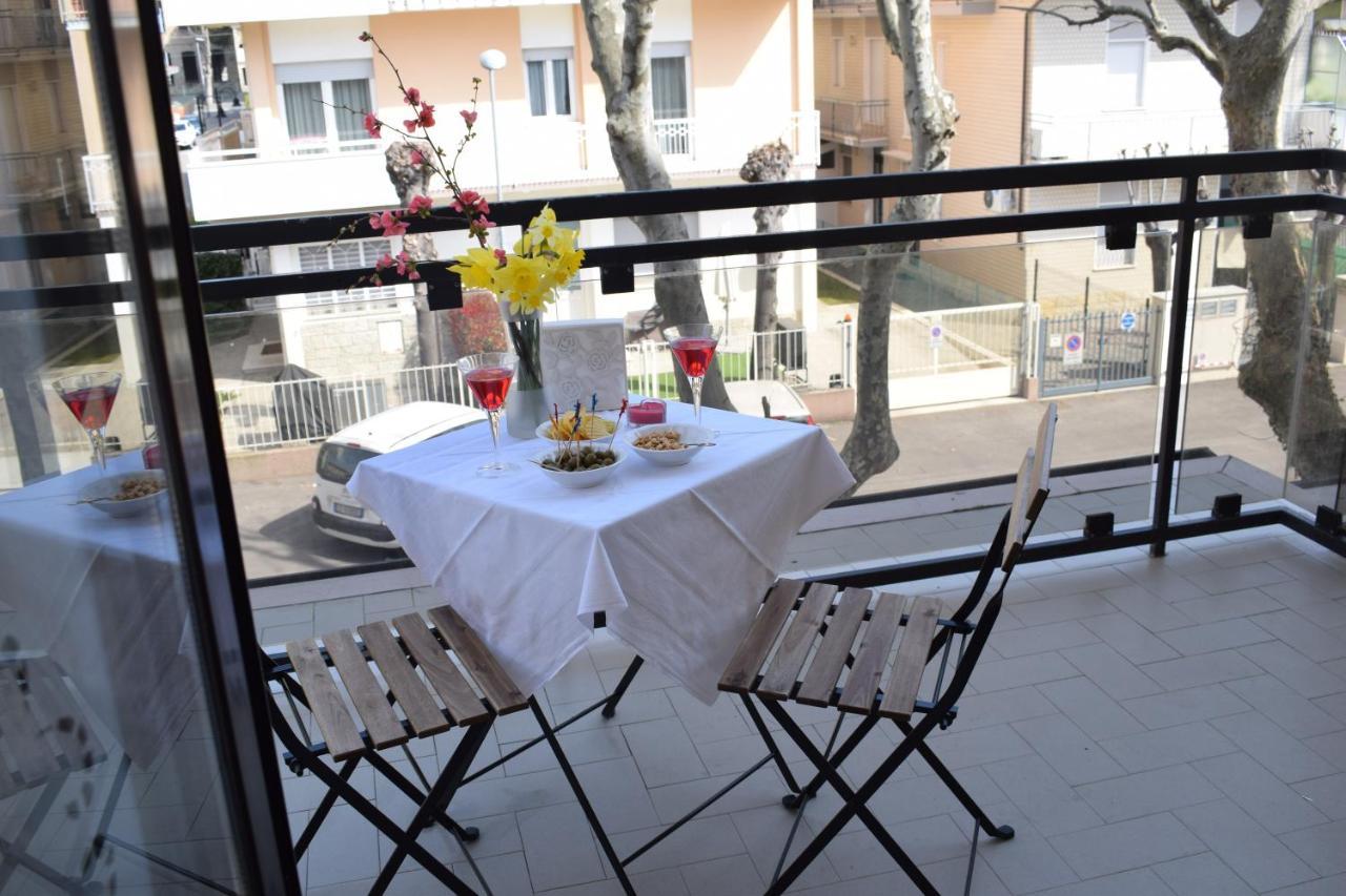Hotel Abay Rimini Exterior photo