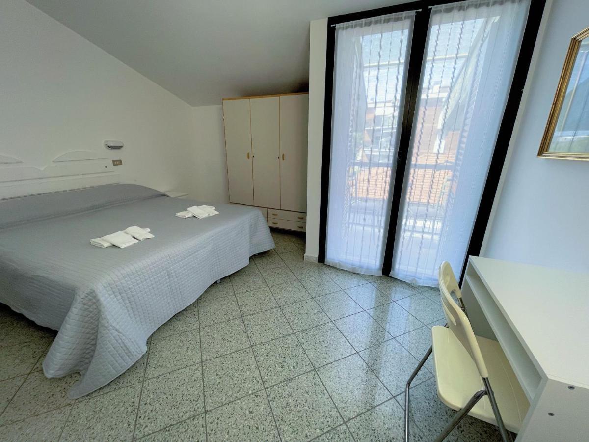 Hotel Abay Rimini Exterior photo