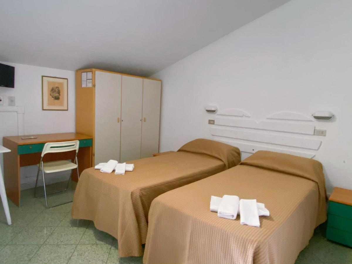 Hotel Abay Rimini Exterior photo